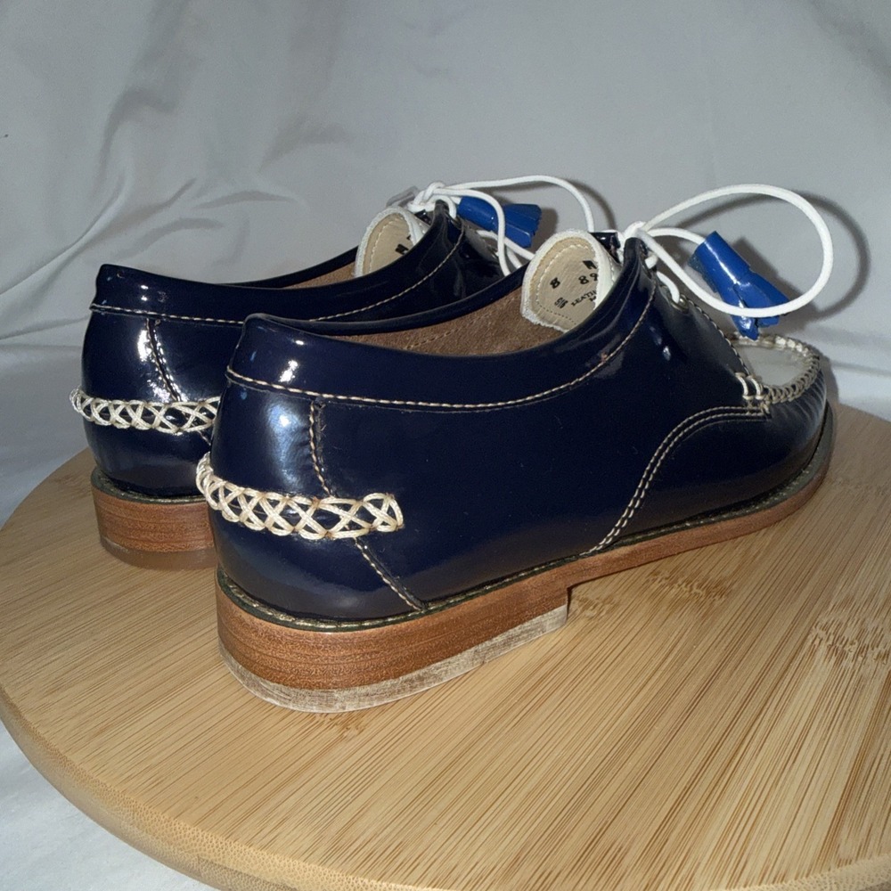 G.H. Bass & Co. Weejuns Women's Navy White Leather Boat Shoes Size 8 View 3
